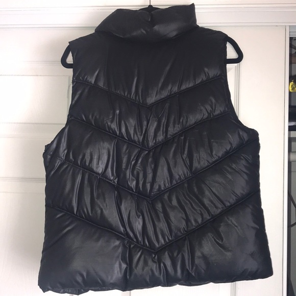 Puff Vest Black - Old Navy - Picture 4 of 4